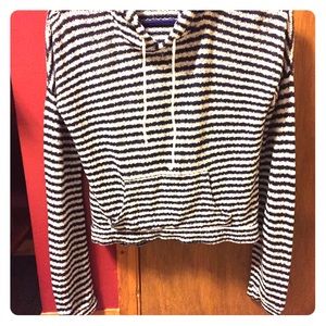 Crop hoodie, makes you look put together.